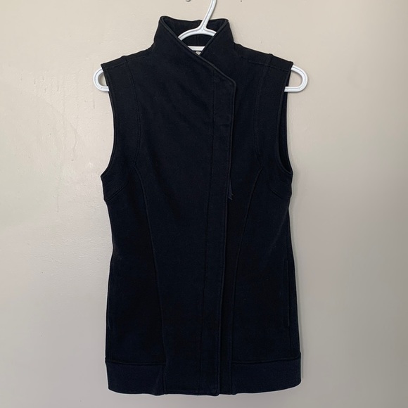 Lululemon, black, longline, sleeveless vest - Picture 2 of 7